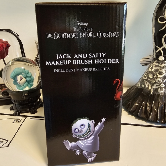 *NIB* Disney Nightmare Before Christmas Jack & Sally Makeup Brush Set w/ Holder - Picture 8 of 10
